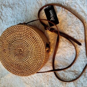 Tan Woven Crossbody Bag with Spiral Design